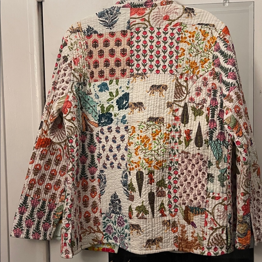 Pretty, Free People reversible cotton floral jacket. - Picture 3 of 16